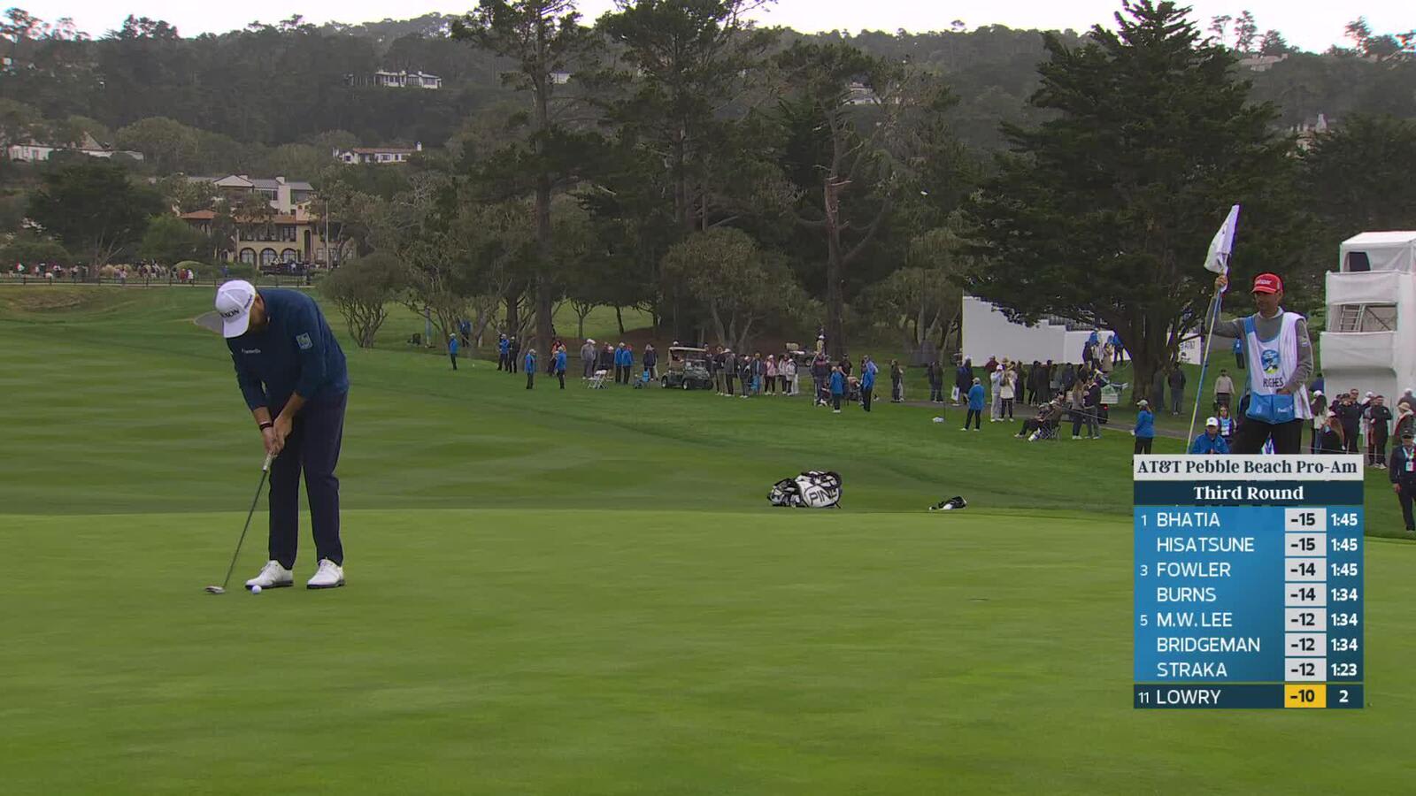Shane Lowry sinks 11-foot birdie putt on No. 3 at AT&T Pebble Beach