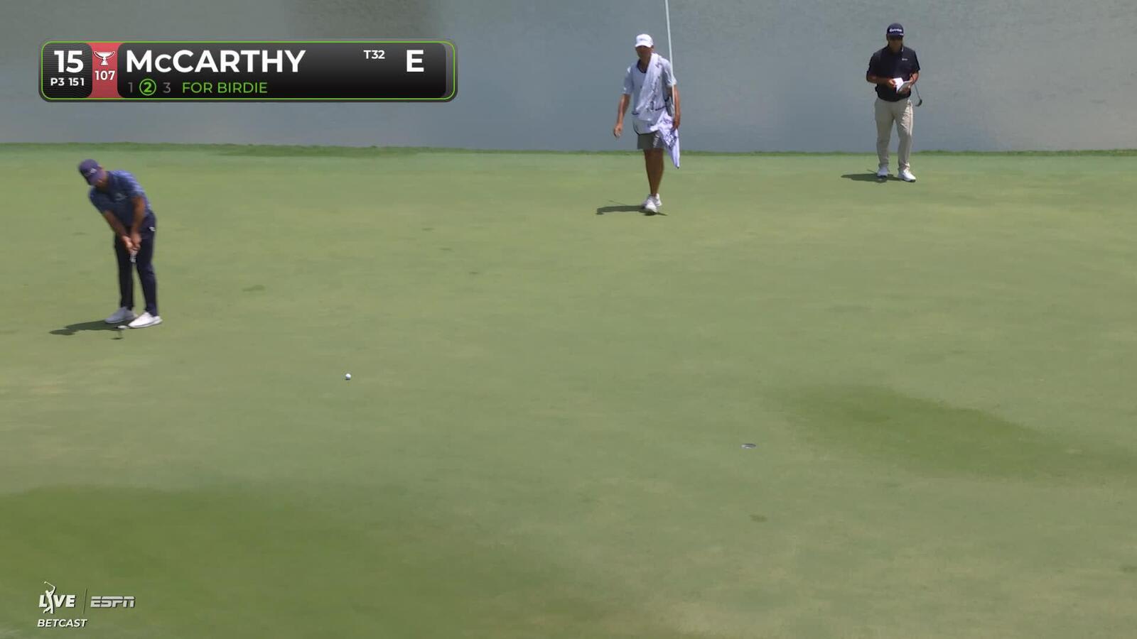 Denny McCarthy drops in 23-foot birdie putt on No. 15 at Cadillac
