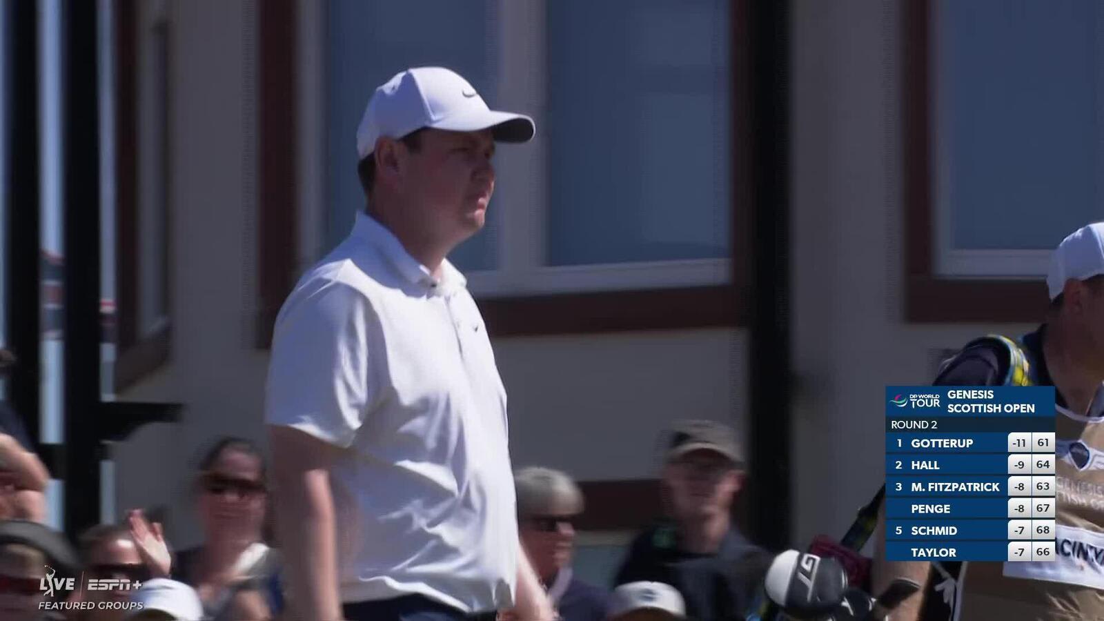 Robert MacIntyre drains birdie putt from off the green at Genesis Scottish Open