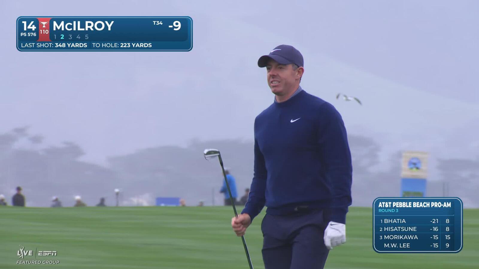Rory McIlroy sinks 3-foot birdie putt on No. 14 at AT&T Pebble Beach