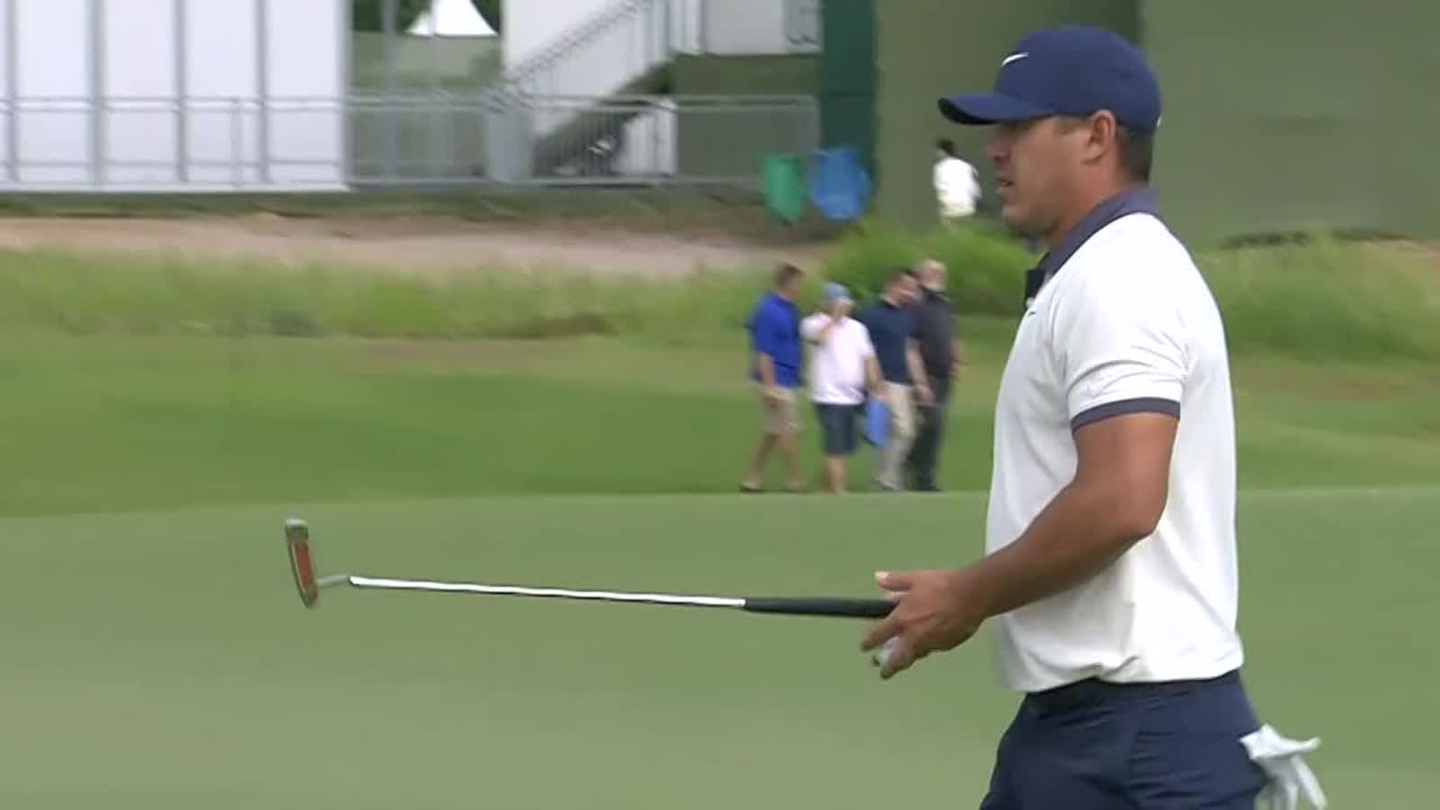 Brooks Koepka gets up-and-down for birdie at AT&T Byron Nelson