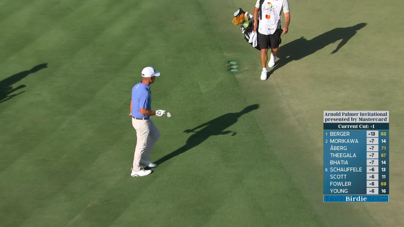Brian Harman holes out 33-foot birdie putt on No. 15 at Arnold Palmer