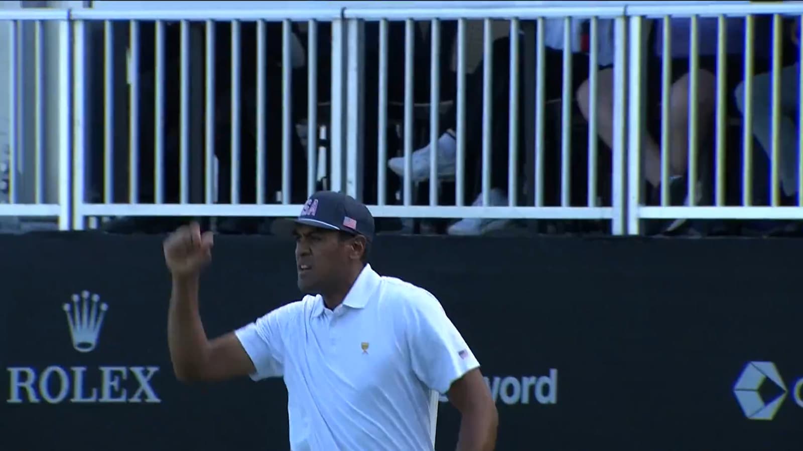 Tony Finau's chip-in birdie at Presidents Cup