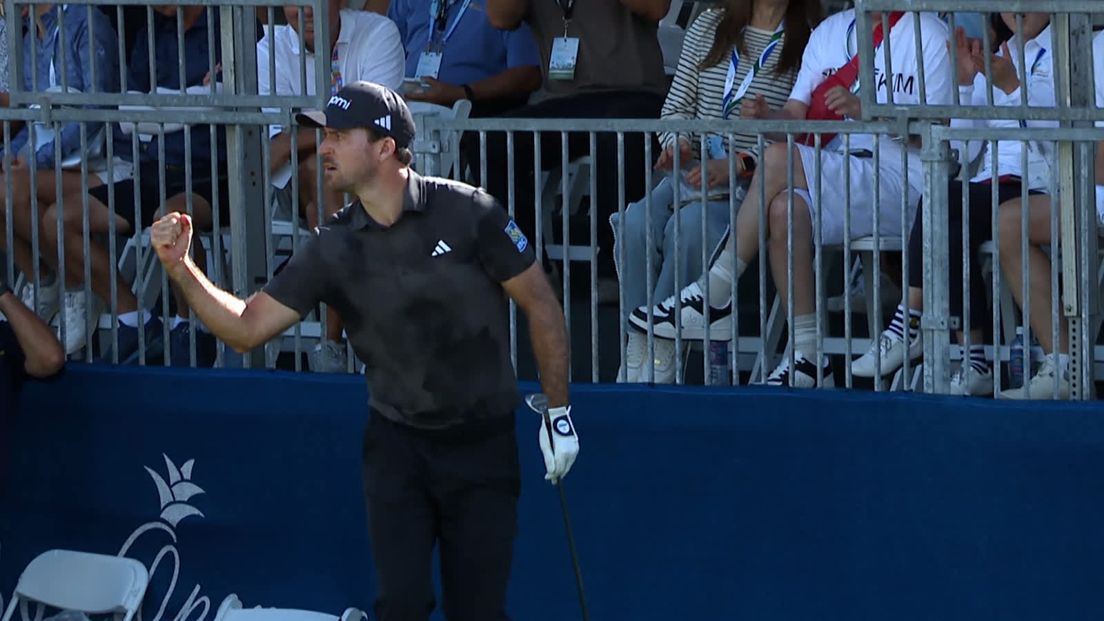 Nick Taylor’s caddie talks through clutch chip-in at Sony Open