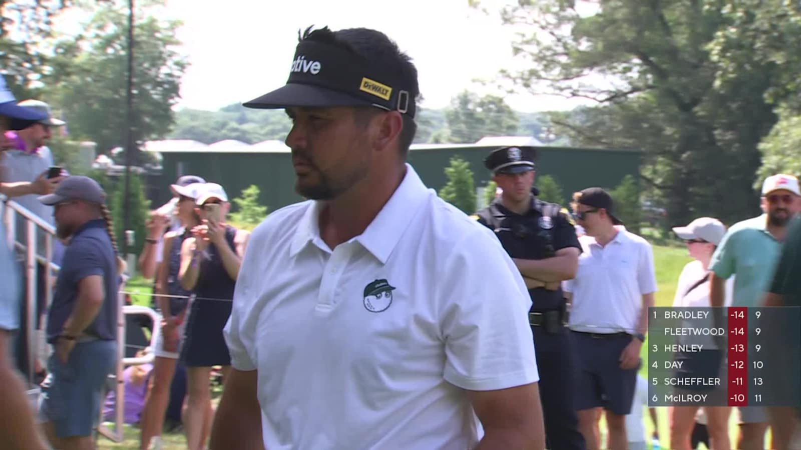 Jason Day drains bunker shot for birdie at Travelers