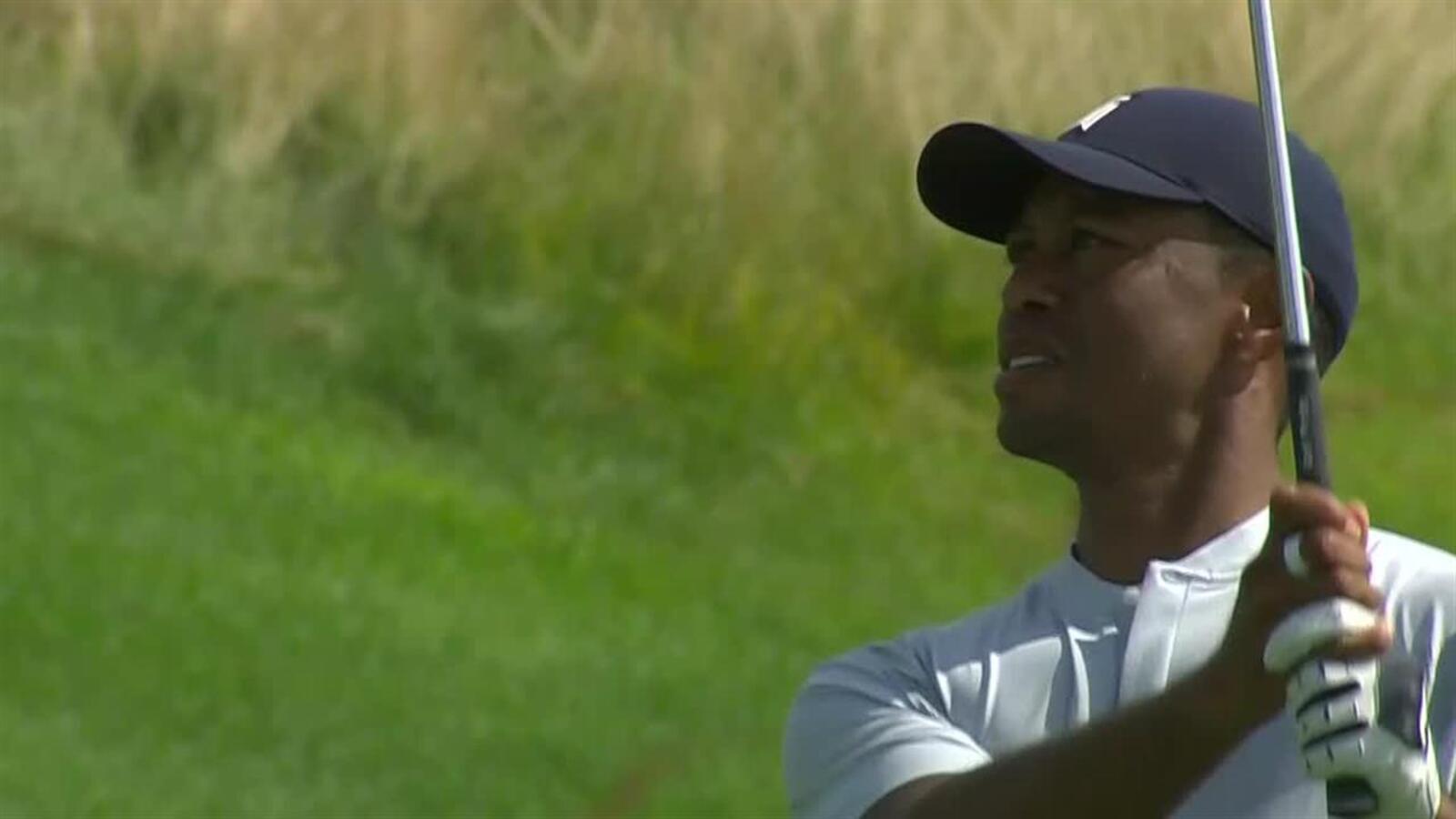 Tiger Woods birdies No. 1 at THE NORTHERN TRUST