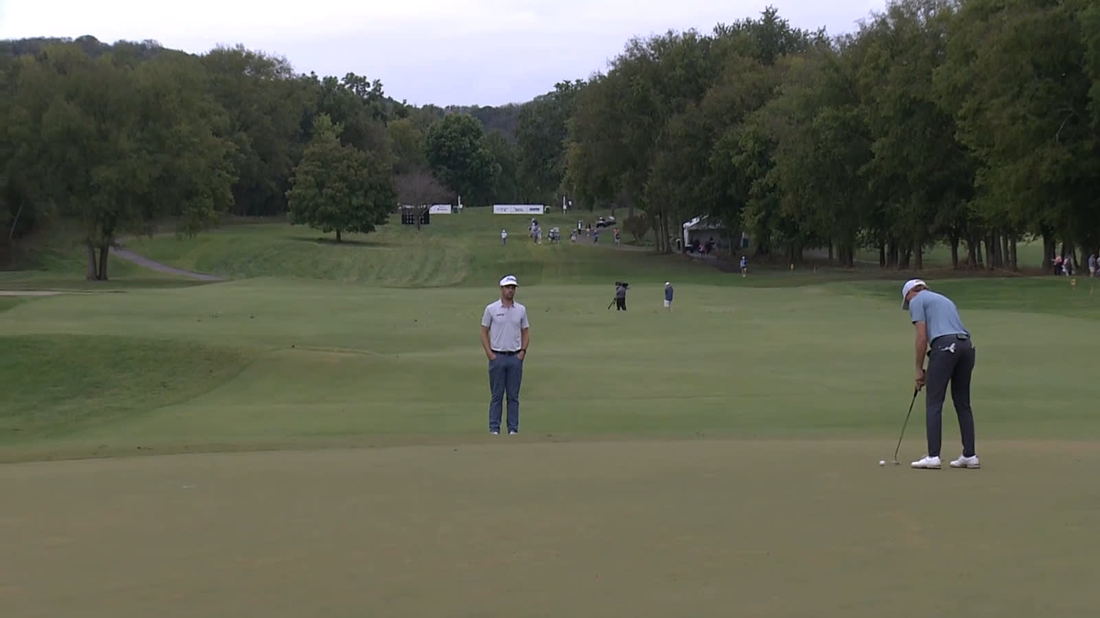 Danny Walker drains 23-footer for birdie at Simmons Bank Open