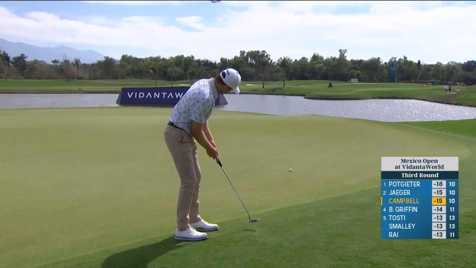 Brian Campbell sinks 39-foot birdie putt from fringe at Mexico Open