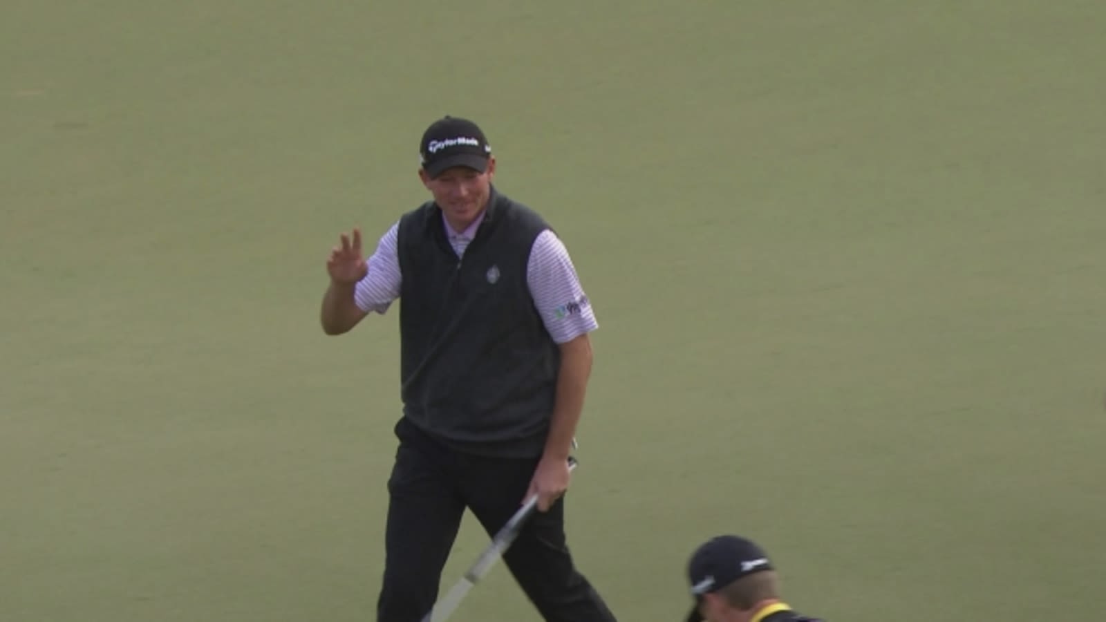 Jim Herman drops in a 26-foot birdie putt at Shell