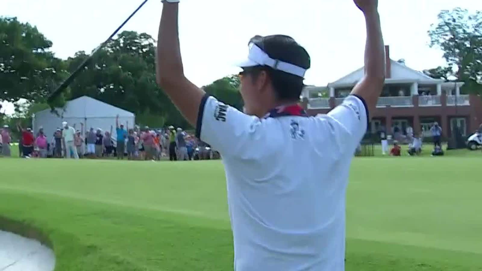 Kevin Na’s birdie chip shot at Fort Worth