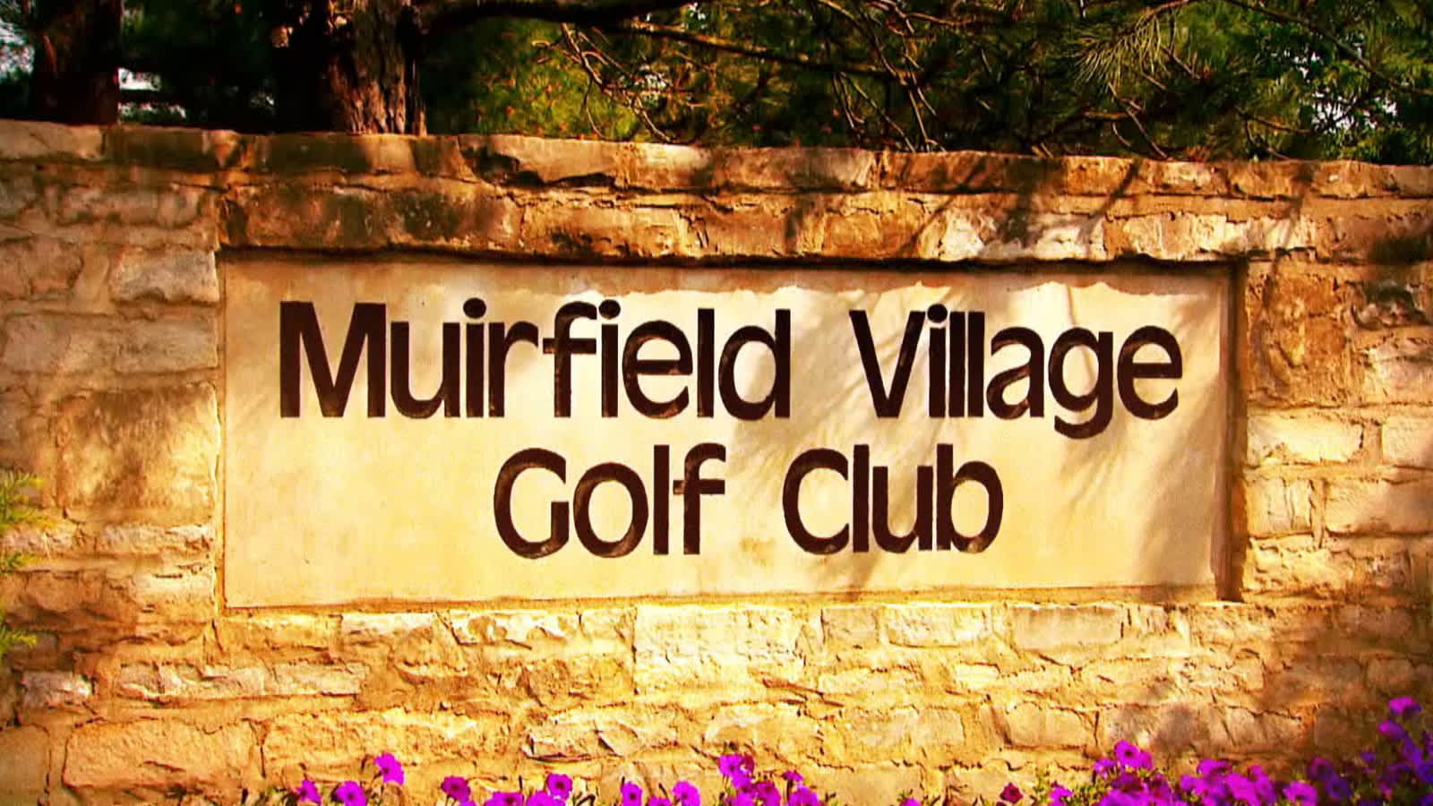 Ryan Moore leads by one after 18 holes at the Memorial