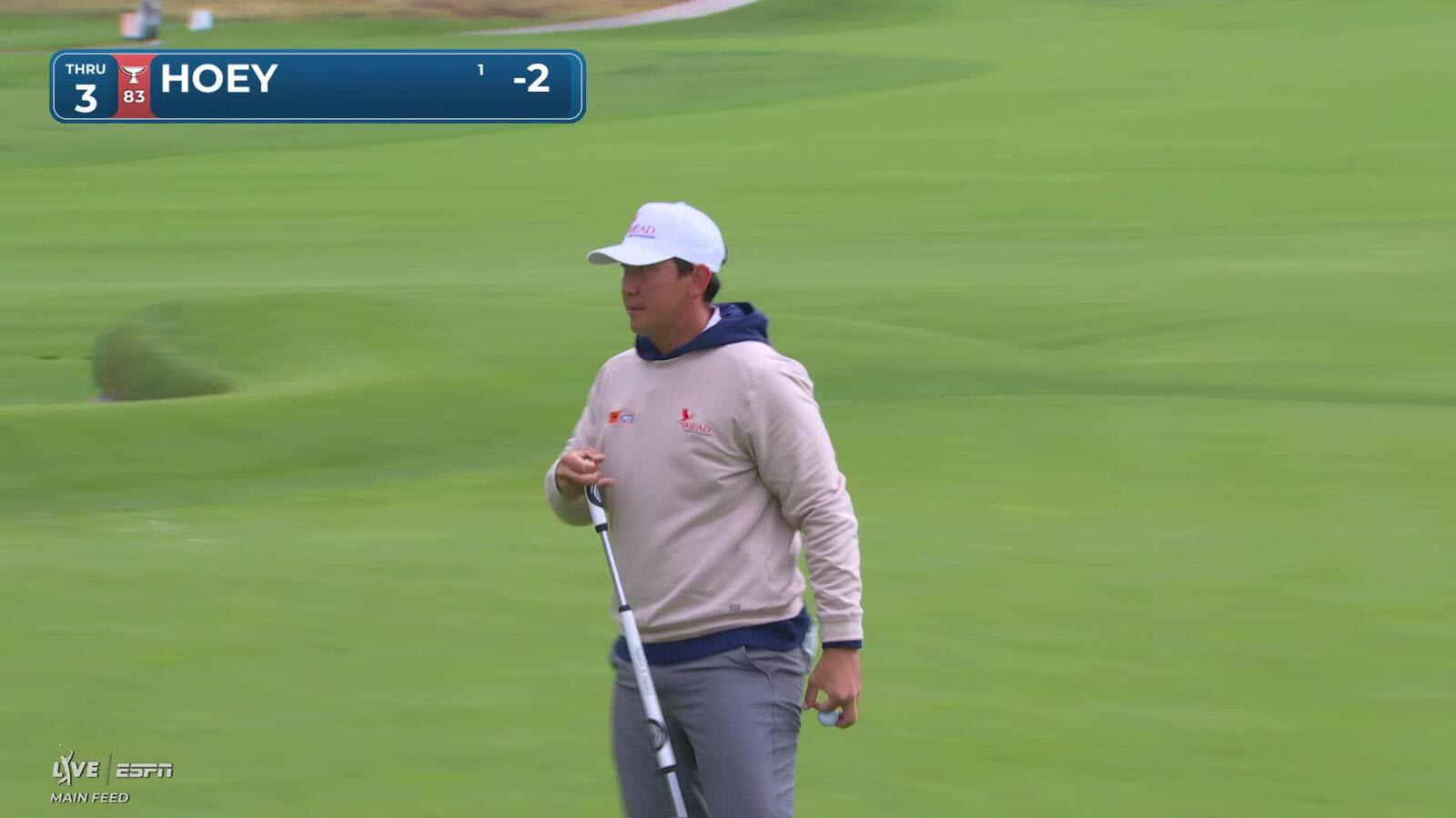 Rico Hoey sinks 11-foot birdie putt on No. 3 at The Genesis