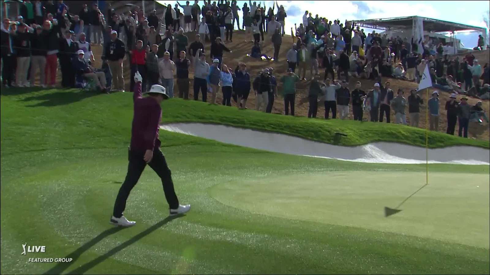 Joel Dahmen chips in from 25 feet at WM Phoenix Open