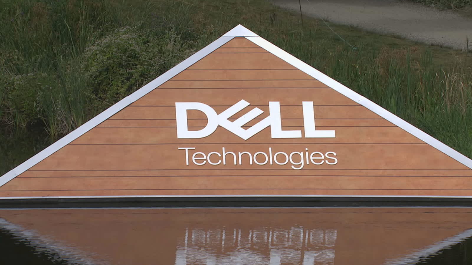 Justin Rose takes lead by one shot at Dell Technologies