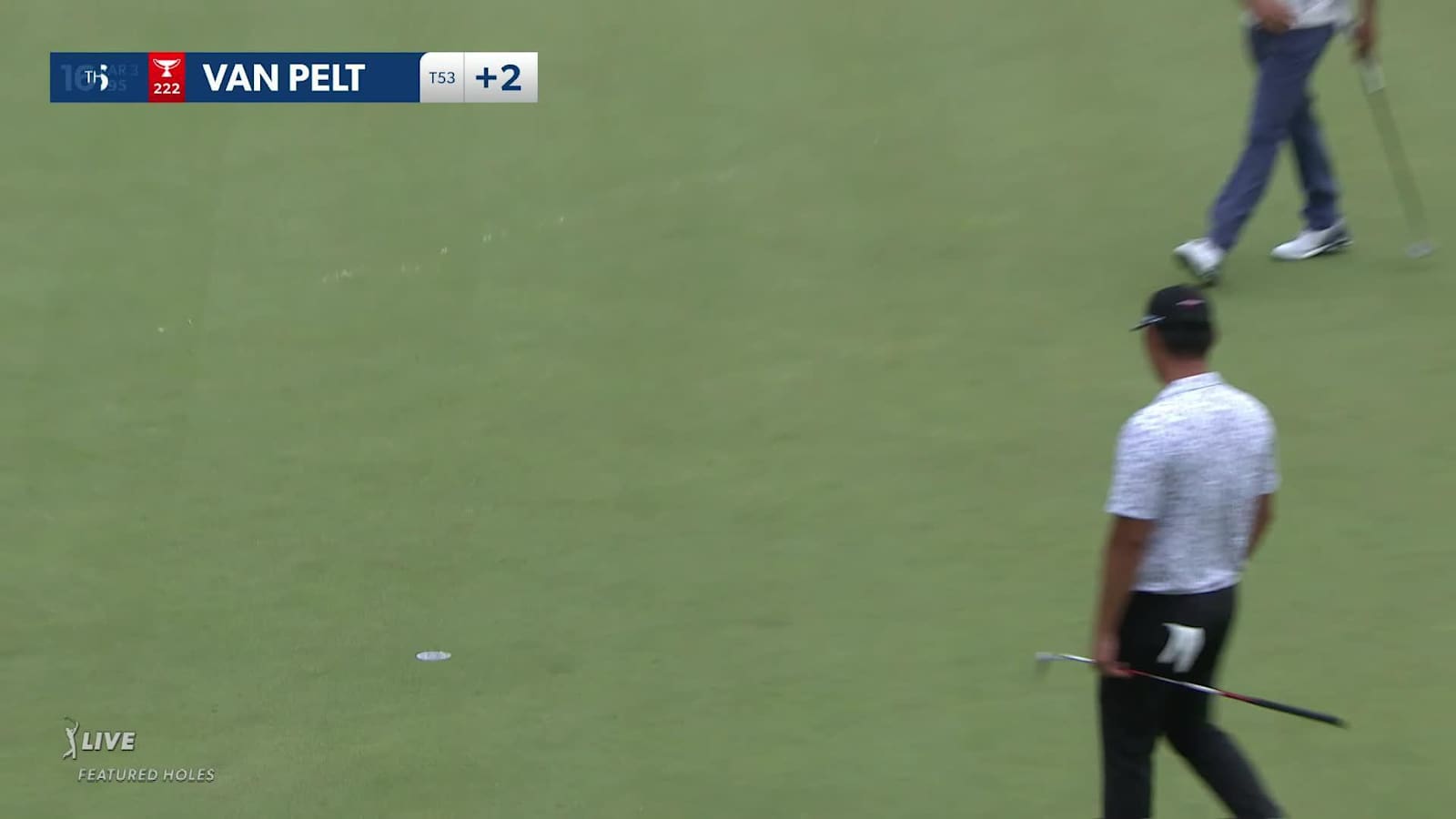 Bo Van Pelt drops a 32-foot birdie putt at RBC Canadian
