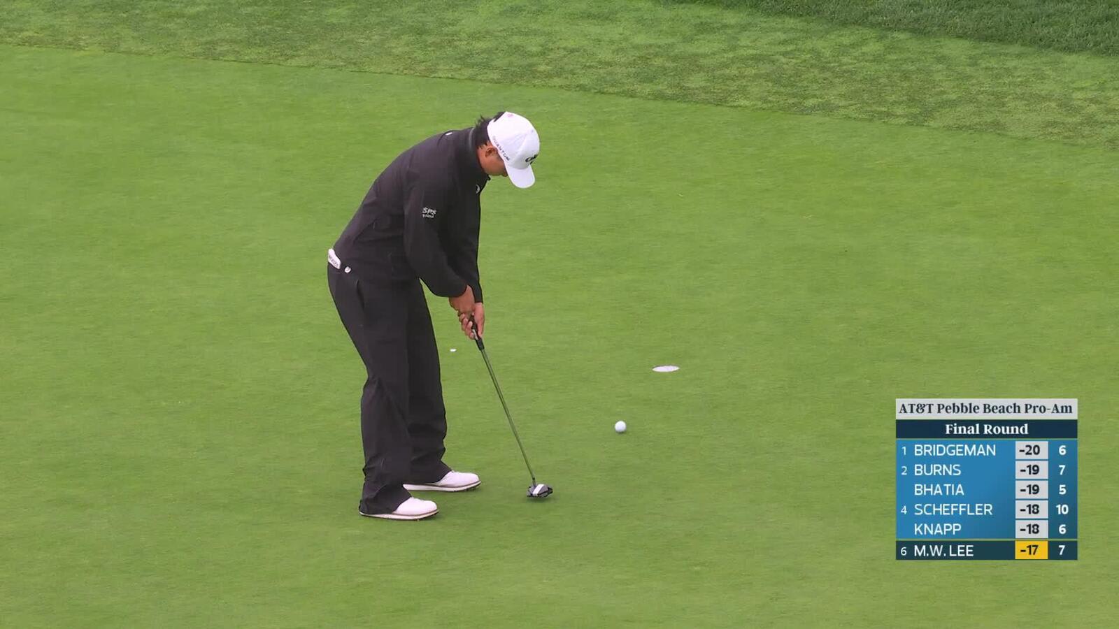 Min Woo Lee rolls in 7-foot birdie putt on No. 8 at Pebble Beach