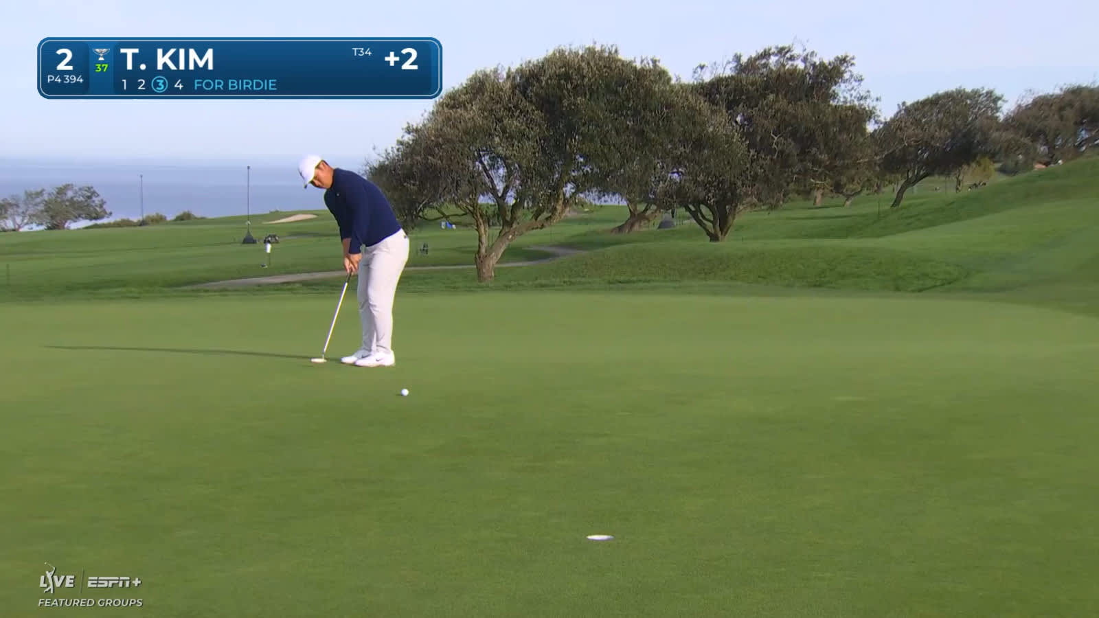 Tom Kim rolls in 23-foot birdie putt at Genesis