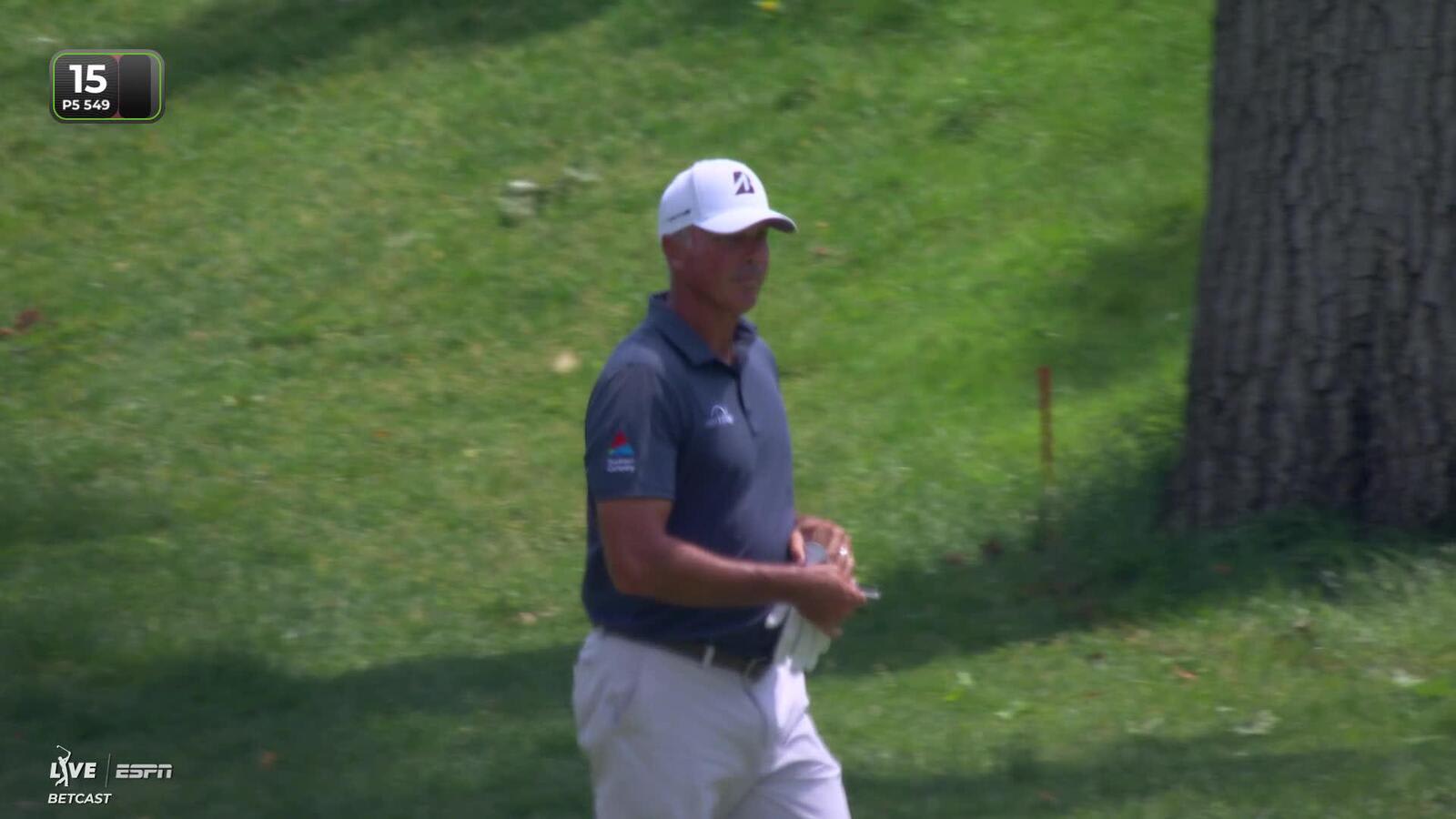 Matt Kuchar reaches par-5 No. 15 in two, makes birdie at the Memorial