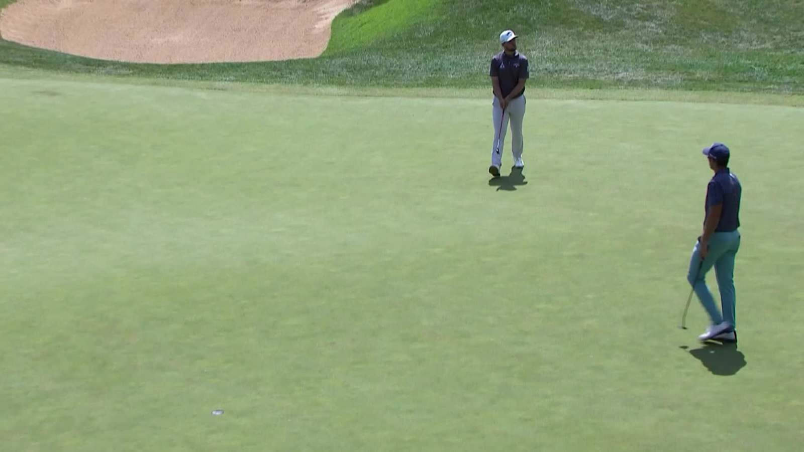 Sam Bairstow sinks a 37-foot birdie putt at ISCO Championship