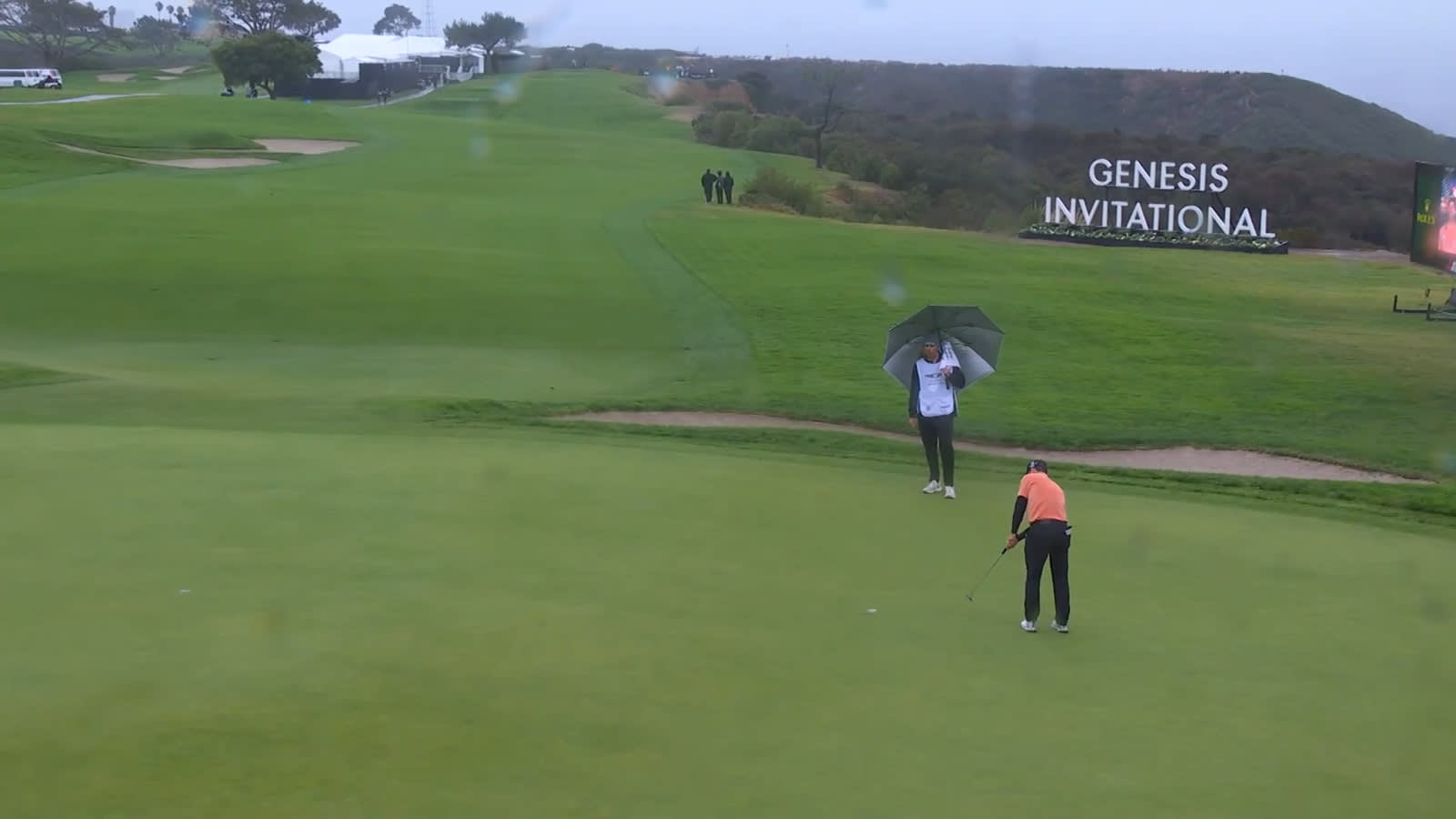 Denny McCarthy sinks a 25-foot birdie putt at Genesis
