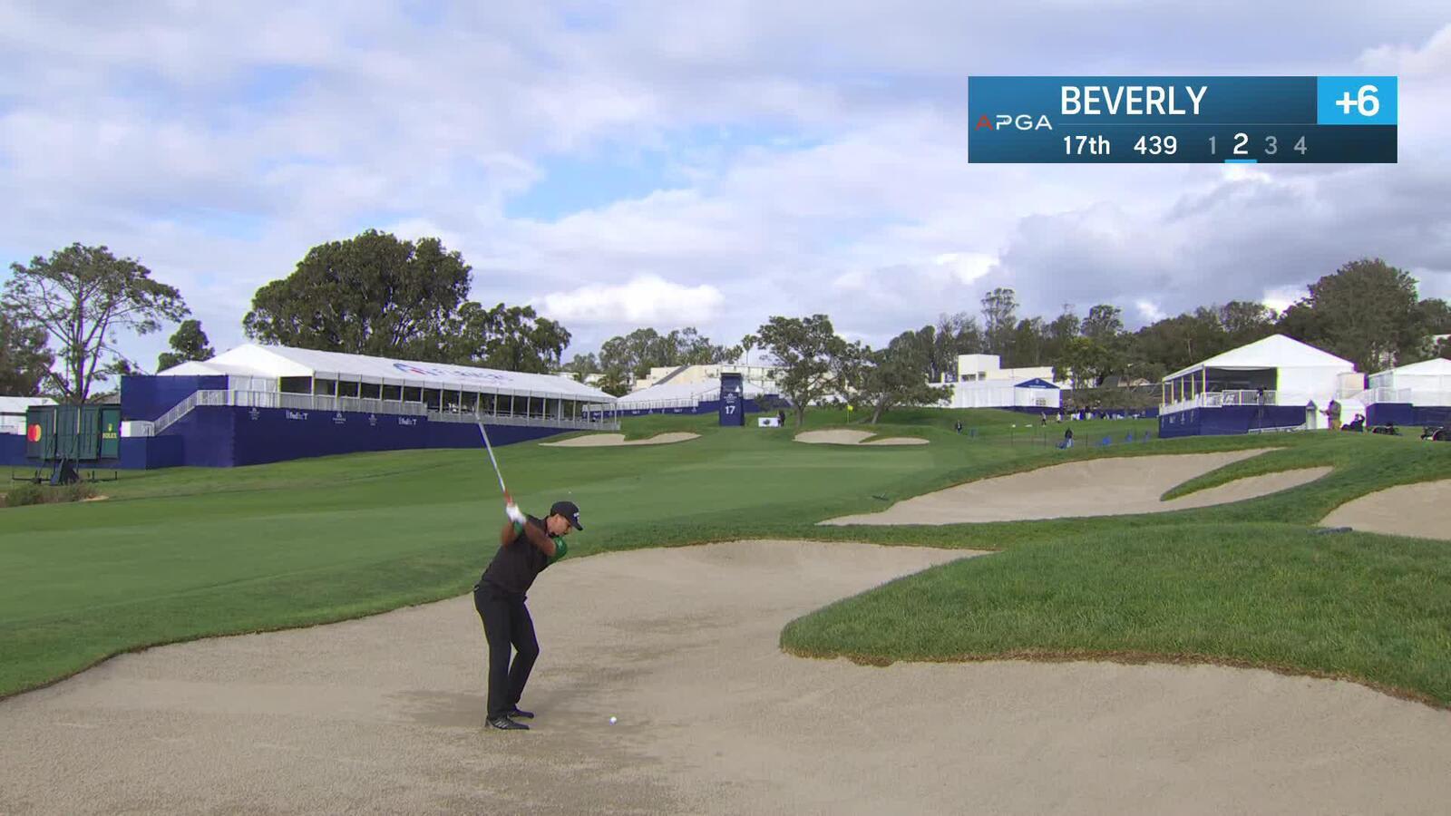 Aaron Beverly converts birdie after finding fairway bunker at APGA Farmers