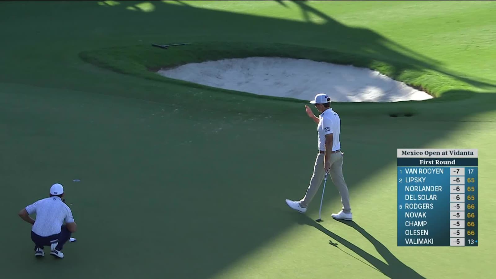 Lanto Griffin holes 17-footer for birdie at Mexico Open