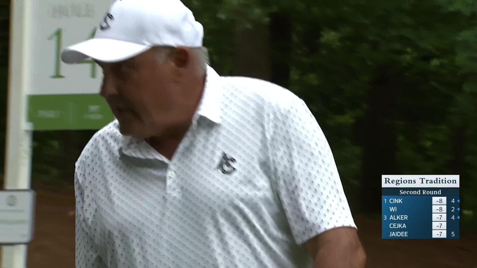 Ángel Cabrera makes birdie on No. 14 at Regions Tradition