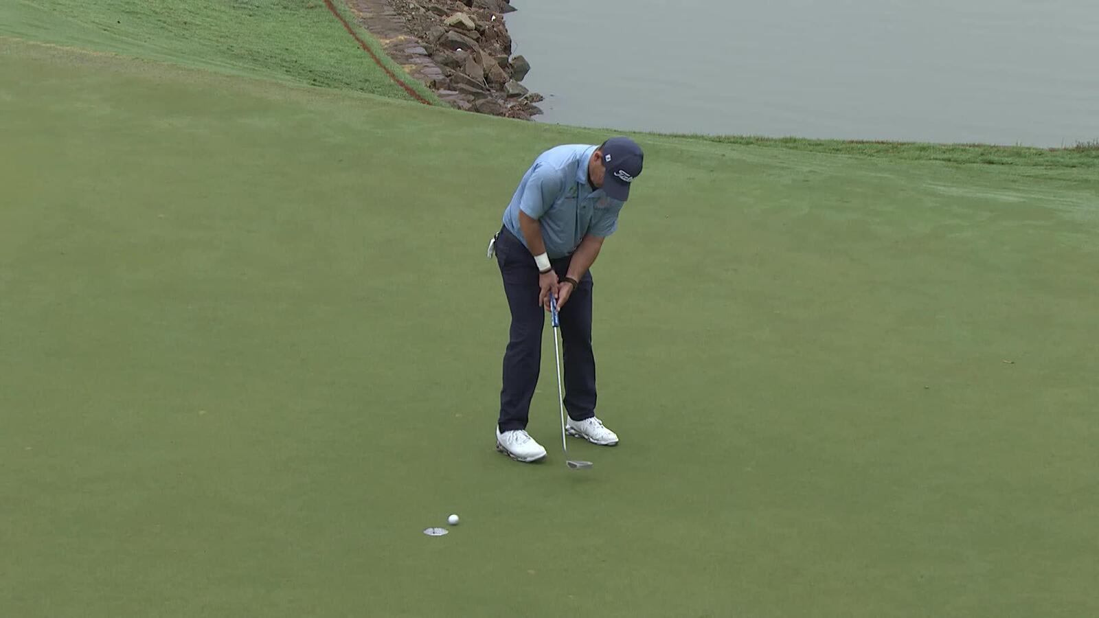 Greg Chalmers makes birdie on No. 18 at Simmons Bank Championship