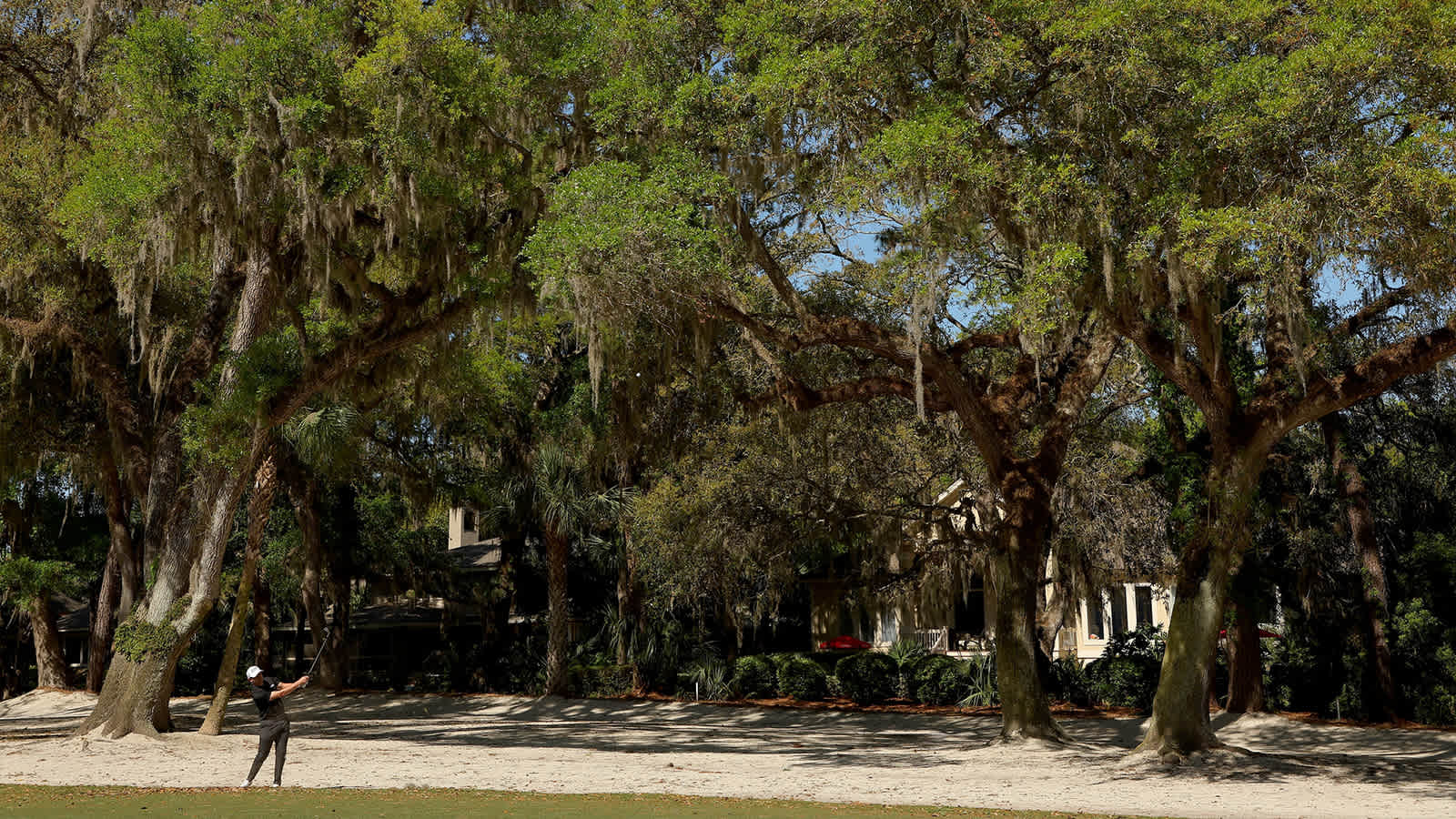 Patrick Cantlay finishes second round strong to lead at RBC Heritage   