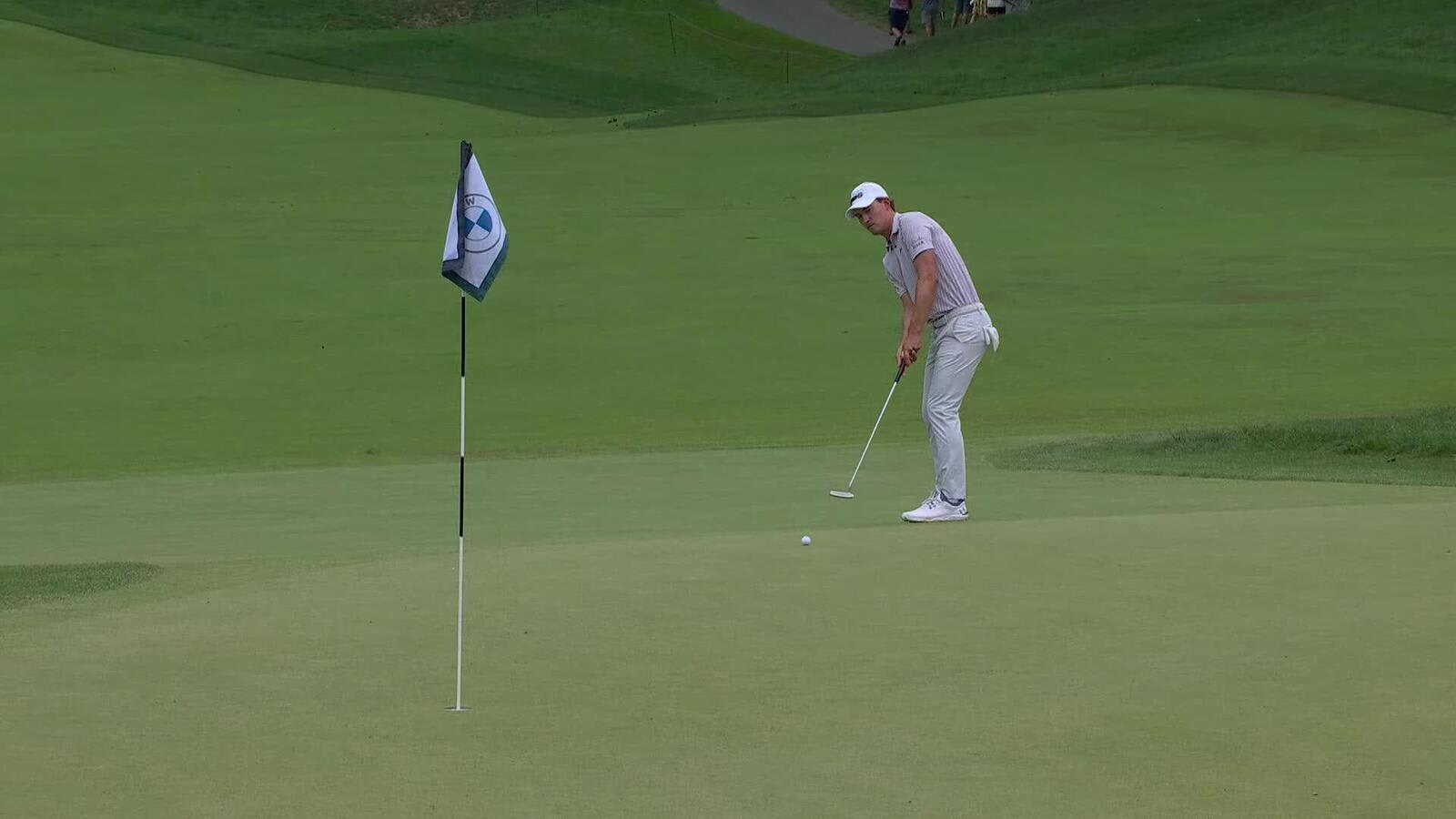 Maverick McNealy sinks eagle putt at BMW Championship