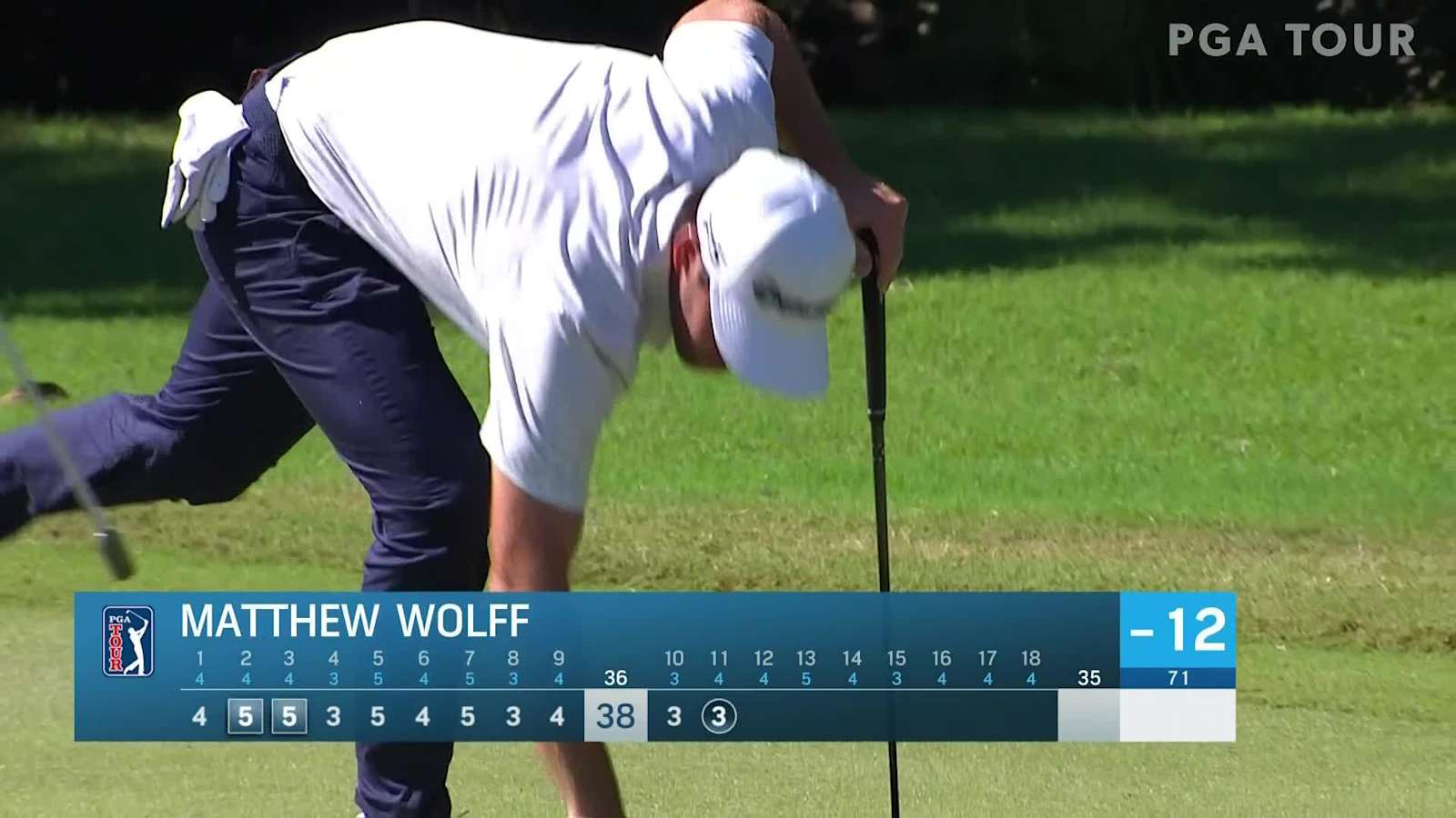 Matthew Wolff curls in birdie putt at Mayakoba