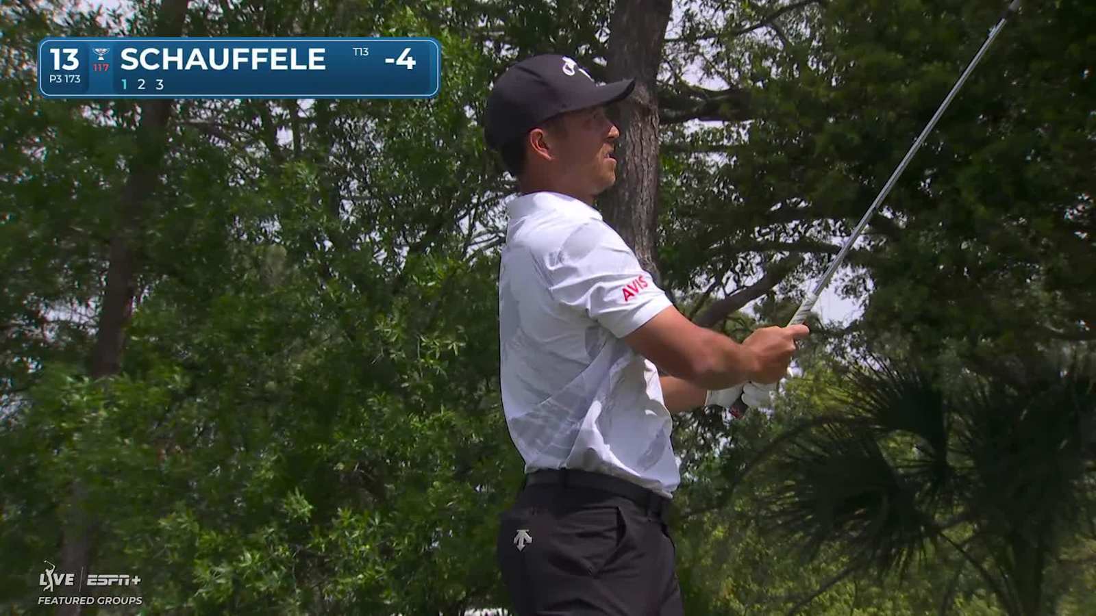 Xander Schauffele sinks a 20-foot birdie putt at Valspar