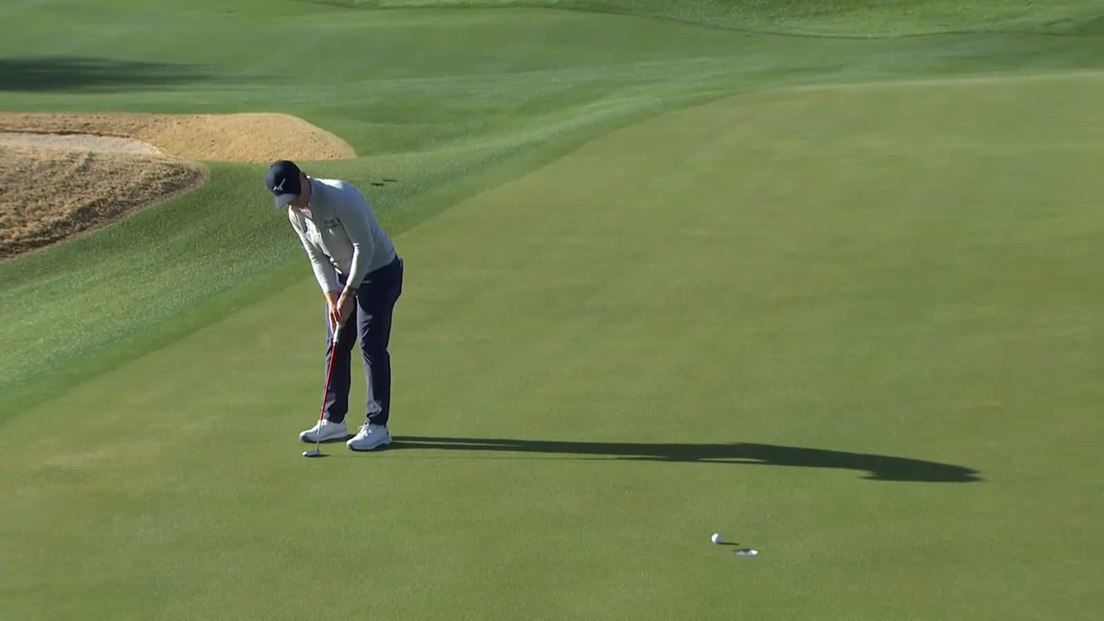 Steven Fisk drains birdie putt at The American Express