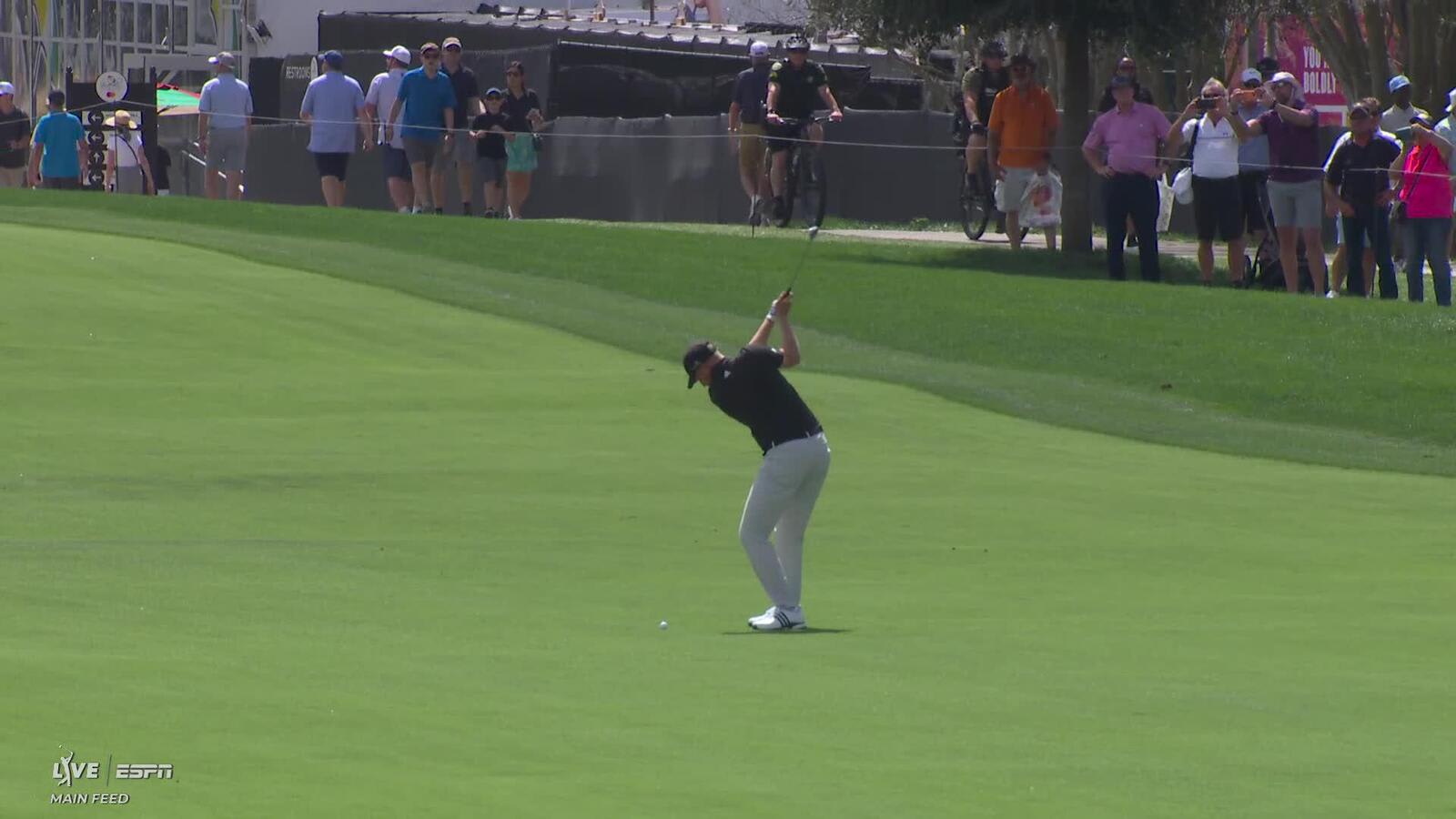Daniel Berger birdies No. 18 at Arnold Palmer Invitational for first-round 63