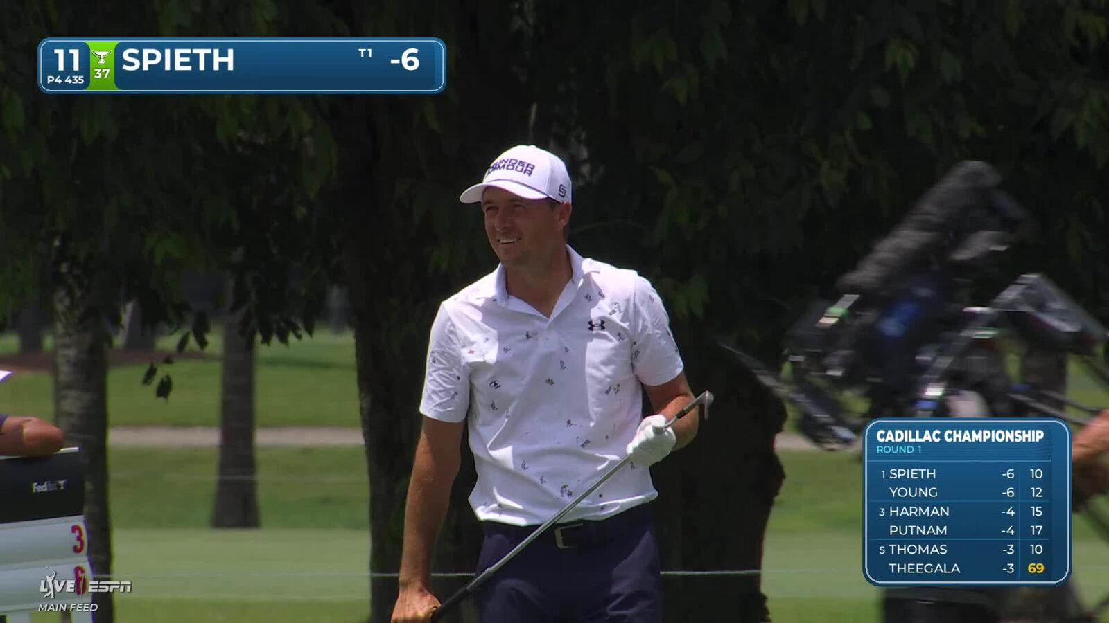 Jordan Spieth holes 21-foot shot for birdie on No. 11 at Cadillac