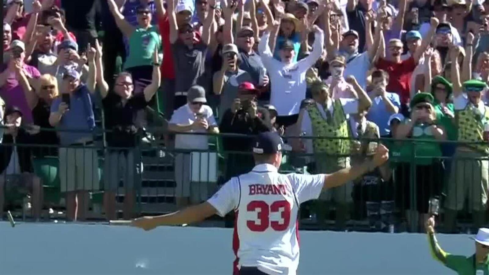 Justin Thomas dials in tee shot to birdie No. 16 at Waste Management
