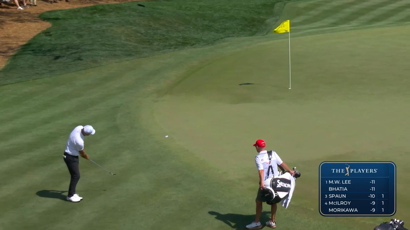 Lucas Glover chips-in for birdie at THE PLAYERS
