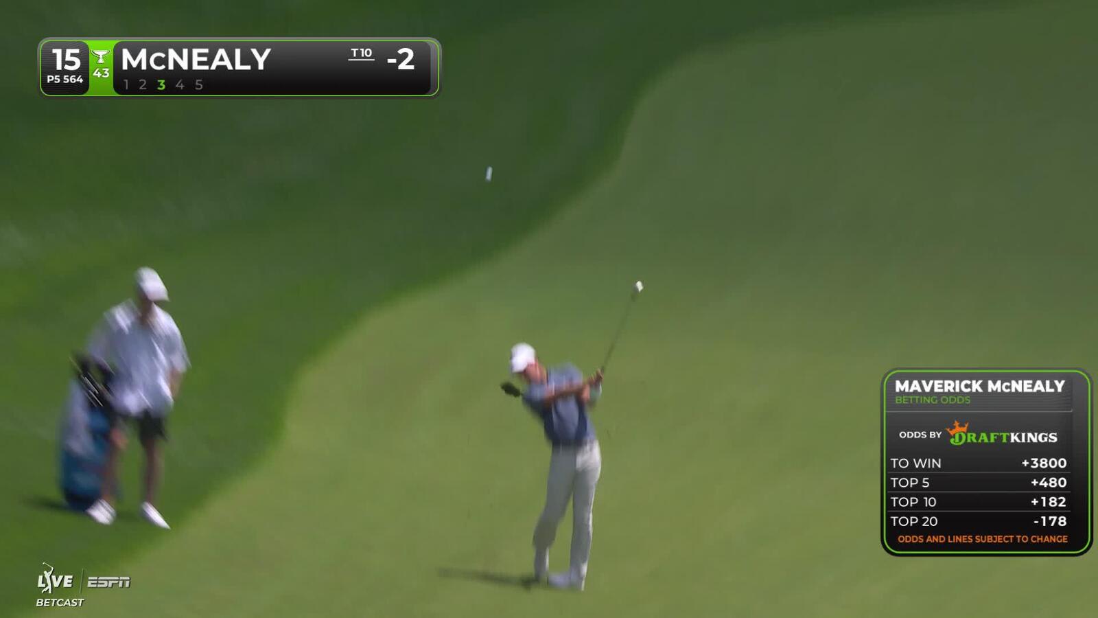 Maverick McNealy sinks 45-foot birdie putt on No. 15 at the Memorial