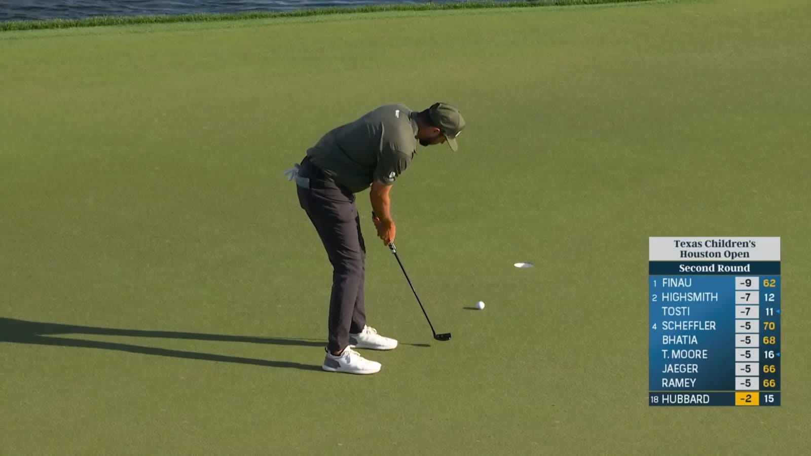 Mark Hubbard rolls in putt for birdie at Houston Open
