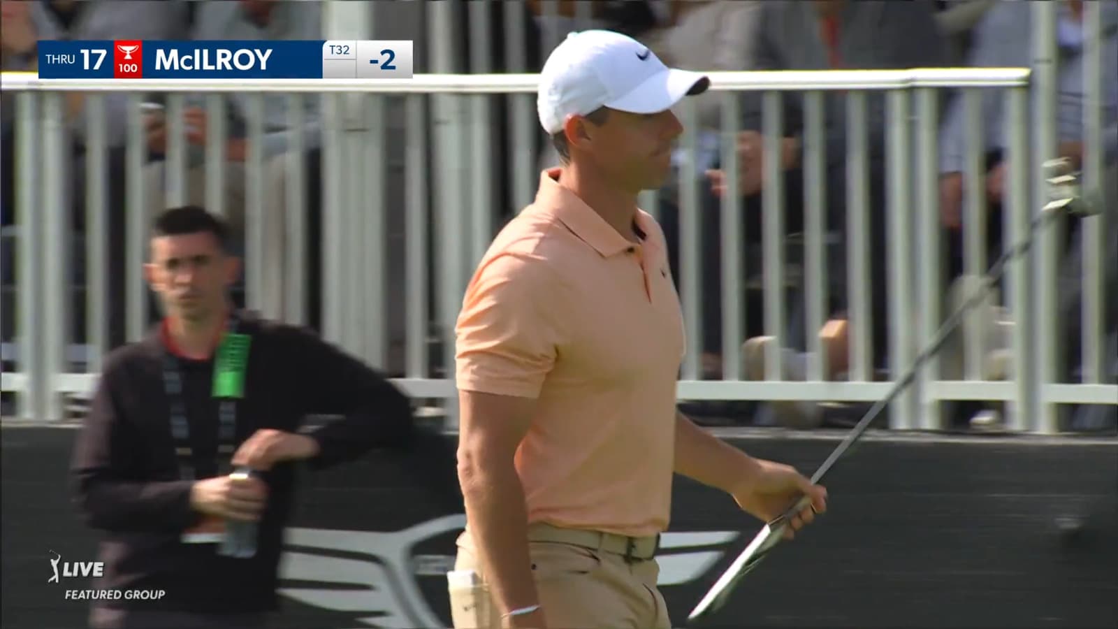 Rory McIlroy's eagle putt rattles the flagstick at Genesis