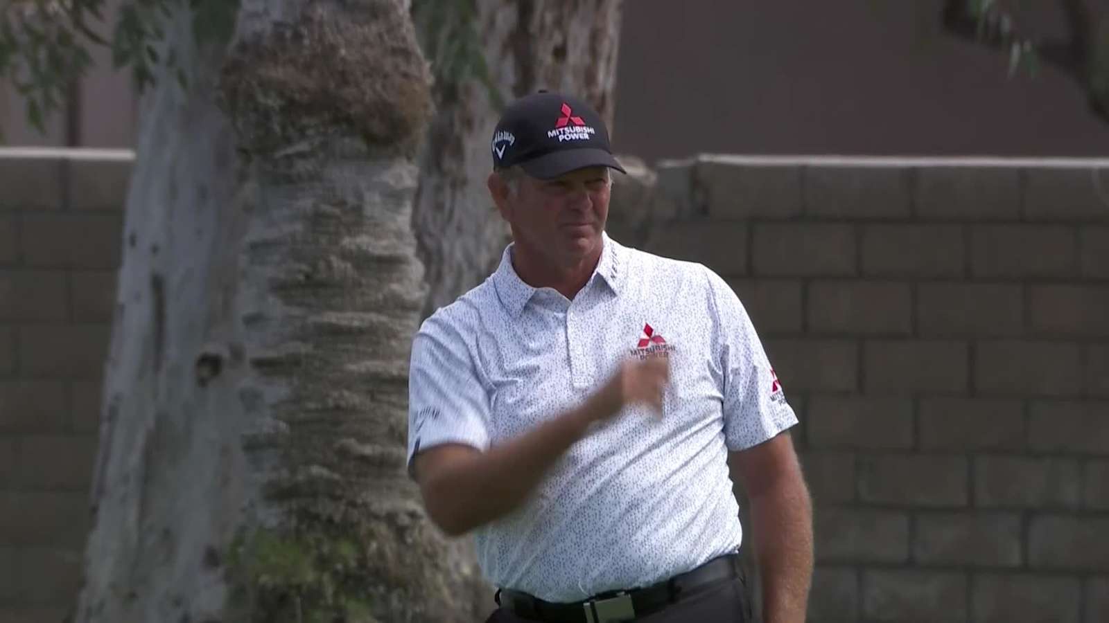 Retief Goosen sticks approach to set up birdie at Galleri Classic