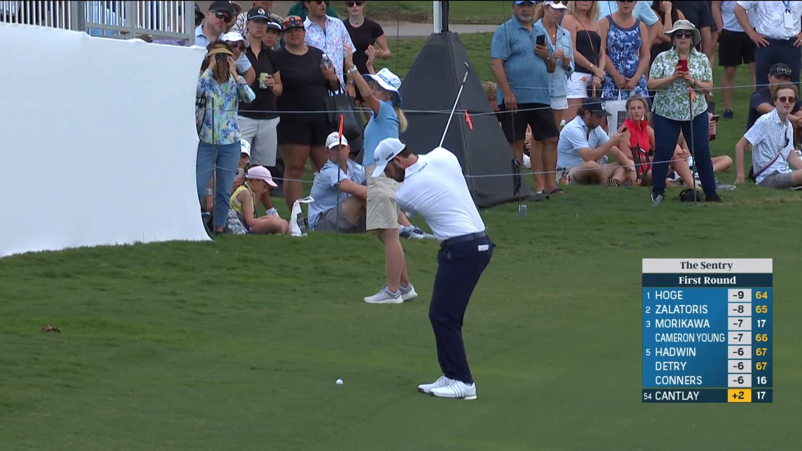 Patrick Cantlay gets up-and-down for birdie at The Sentry