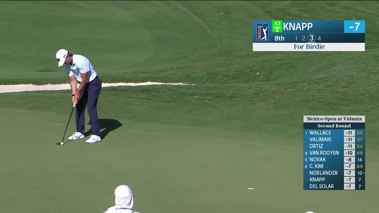 Jake Knapp drops in 16-foot birdie putt at Mexico Open