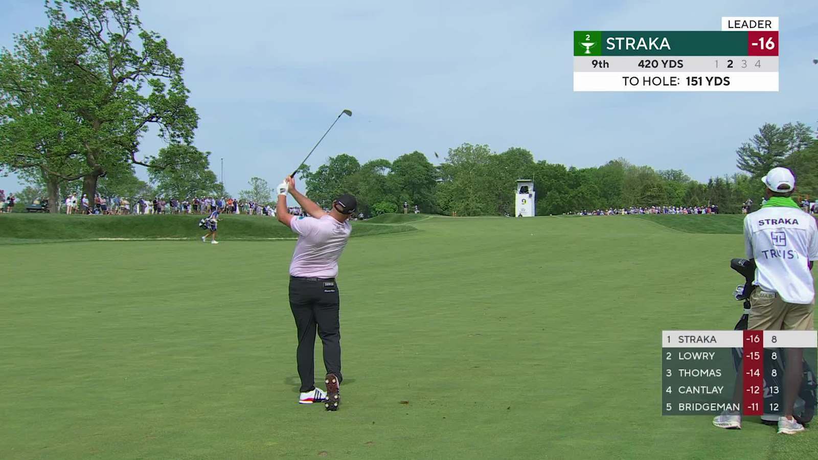 Sepp Straka sinks 28-foot birdie putt to take lead into back nine at Truist Championship