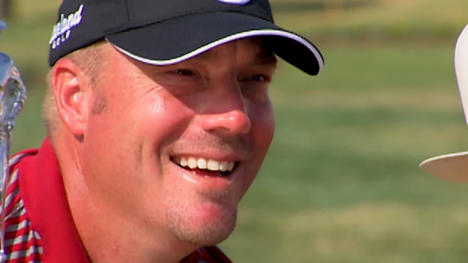Brett Wetterich on receiving trophy from Byron Nelson 