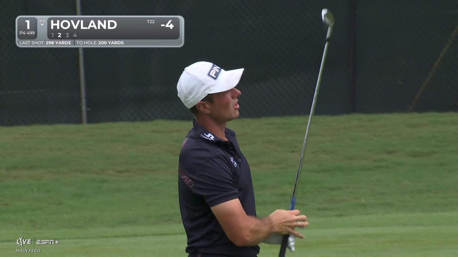 Viktor Hovland sinks a 25-foot birdie putt on No. 1 at TOUR Championship