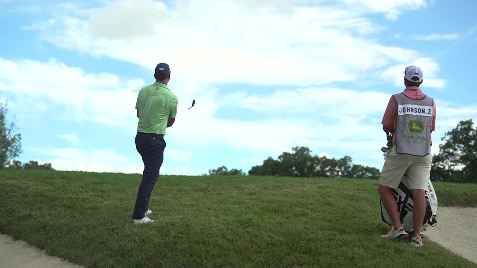 Zach Johnson makes birdie on No. 14 at John Deere