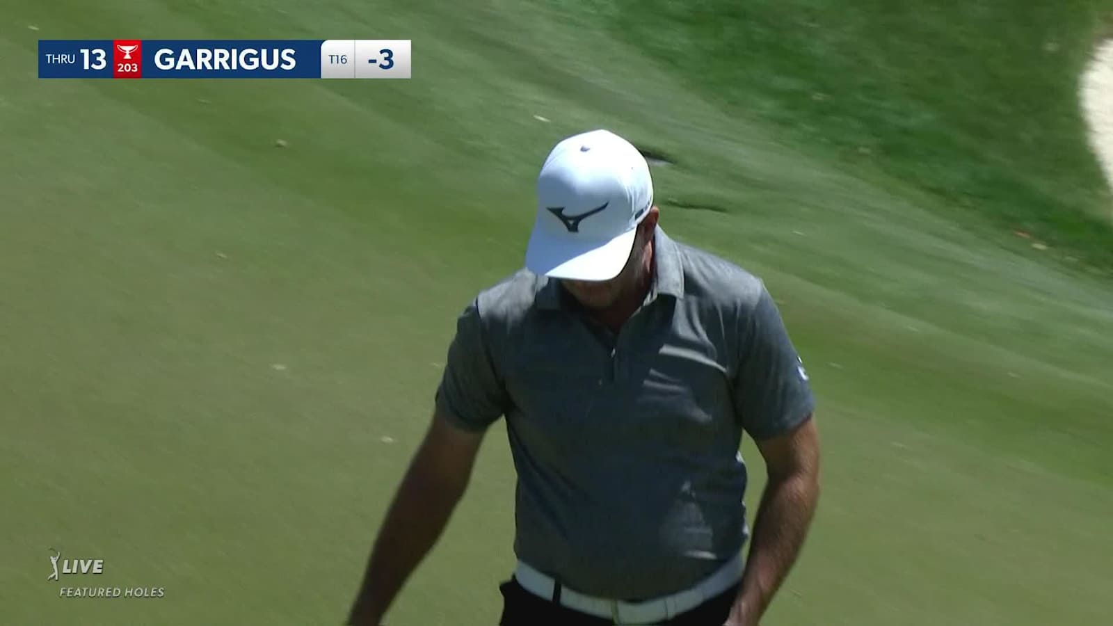 Robert Garrigus sinks a 21-foot birdie putt at Mexico Open
