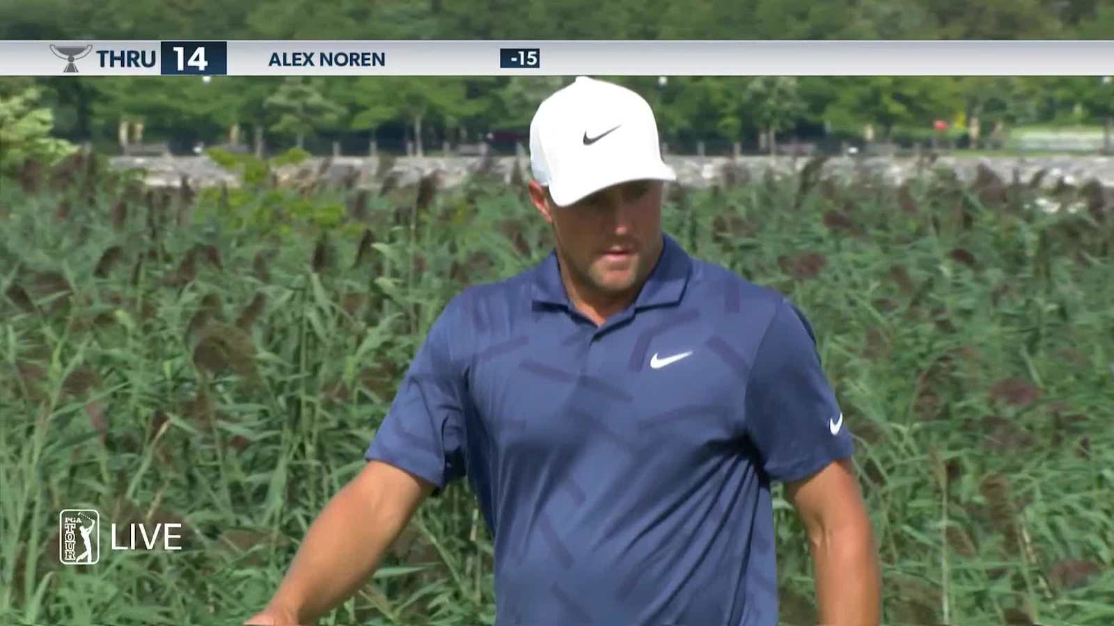 Alex Noren sinks a 20-foot birdie putt at THE NORTHERN TRUST