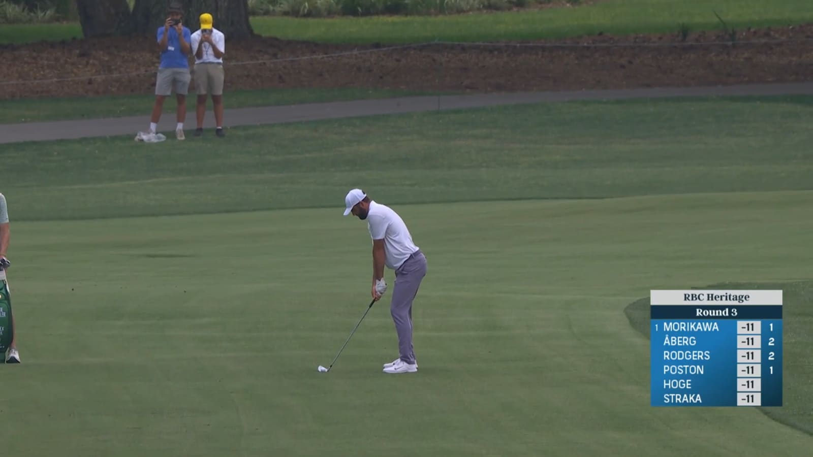 Scottie Scheffler reaches in two leading to birdie at RBC Heritage
